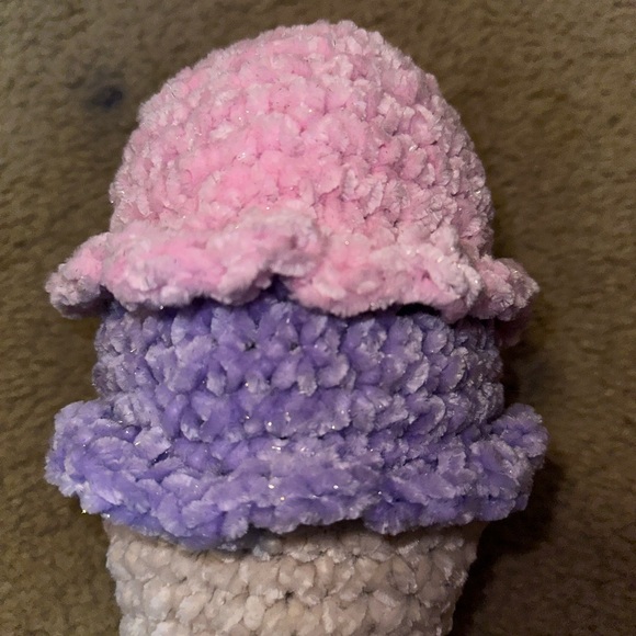 Crochet stuffed ice cream - Picture 6 of 6